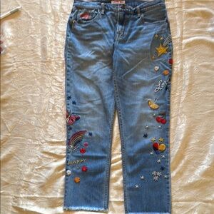 Blue Ankle Cropped Jeans with Floral Embroidery